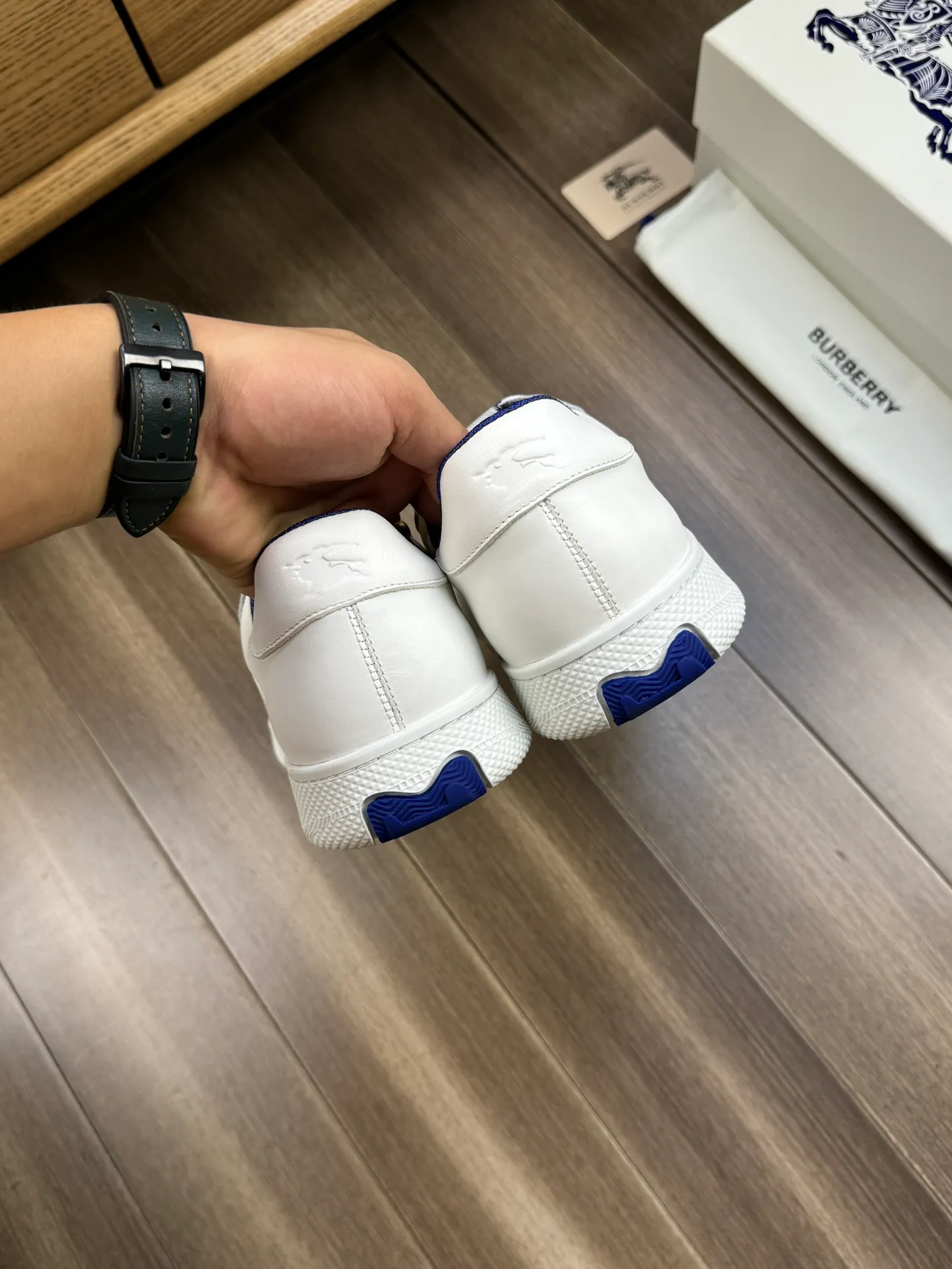 p380💰Men's shoes [BURBERRY] Burberry - High-end quality original order 🔍🔍🔍 - Upper: imported 🔝 Napa calfskin, brand totem cloth, tongue brand cloth label - Lining: canvas lining, - Outsole: rubber; two-color molded outsole - Ultra-high quality control·Fine workmanship: highlighted (high-end·luxury·grade) -Size : 38-44 (45 for men, can be customized)
